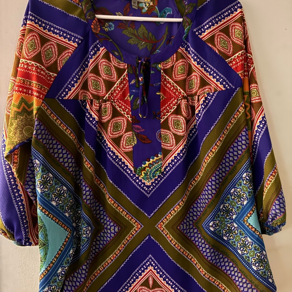 Colorful Geometric Patterned Tunic Top